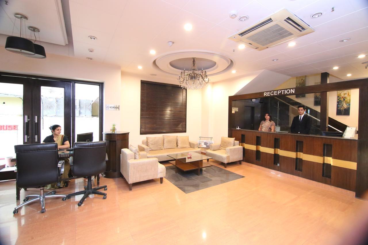 Cs Boutique Hotel Faridabad Bagian luar foto