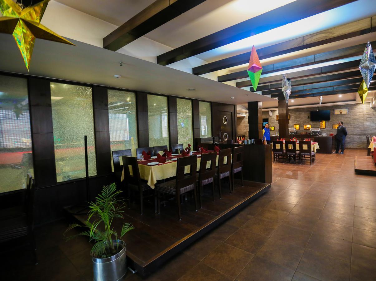 Cs Boutique Hotel Faridabad Bagian luar foto