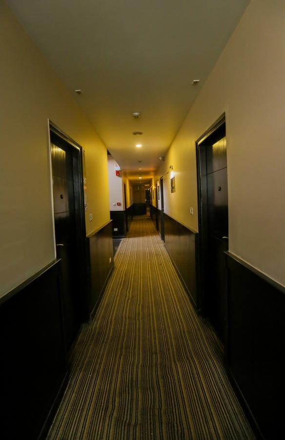 Cs Boutique Hotel Faridabad Bagian luar foto