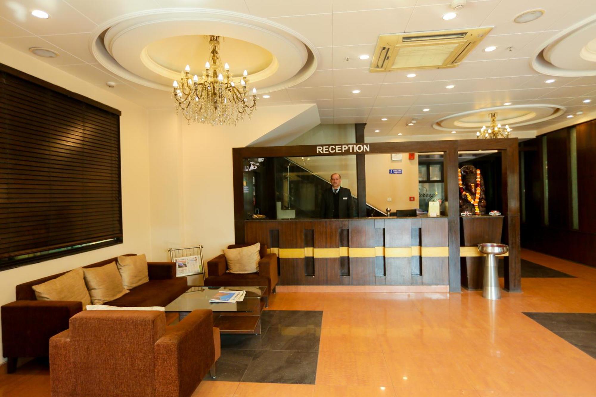 Cs Boutique Hotel Faridabad Bagian luar foto